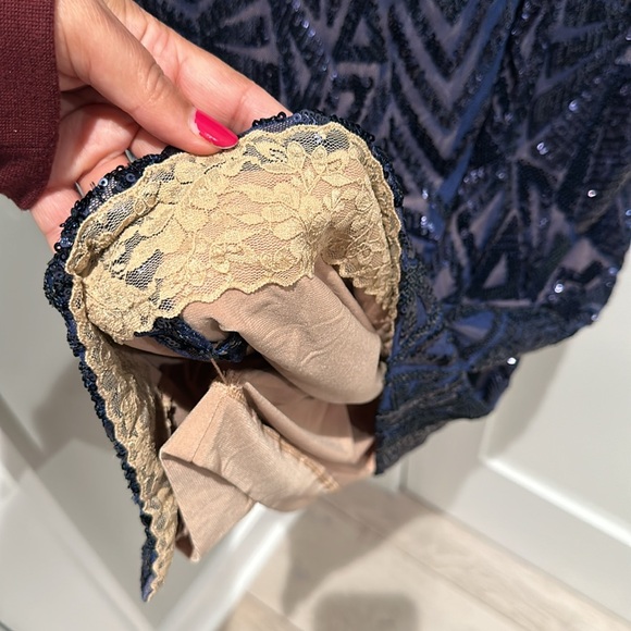 Gorgeous dress - Picture 11 of 11